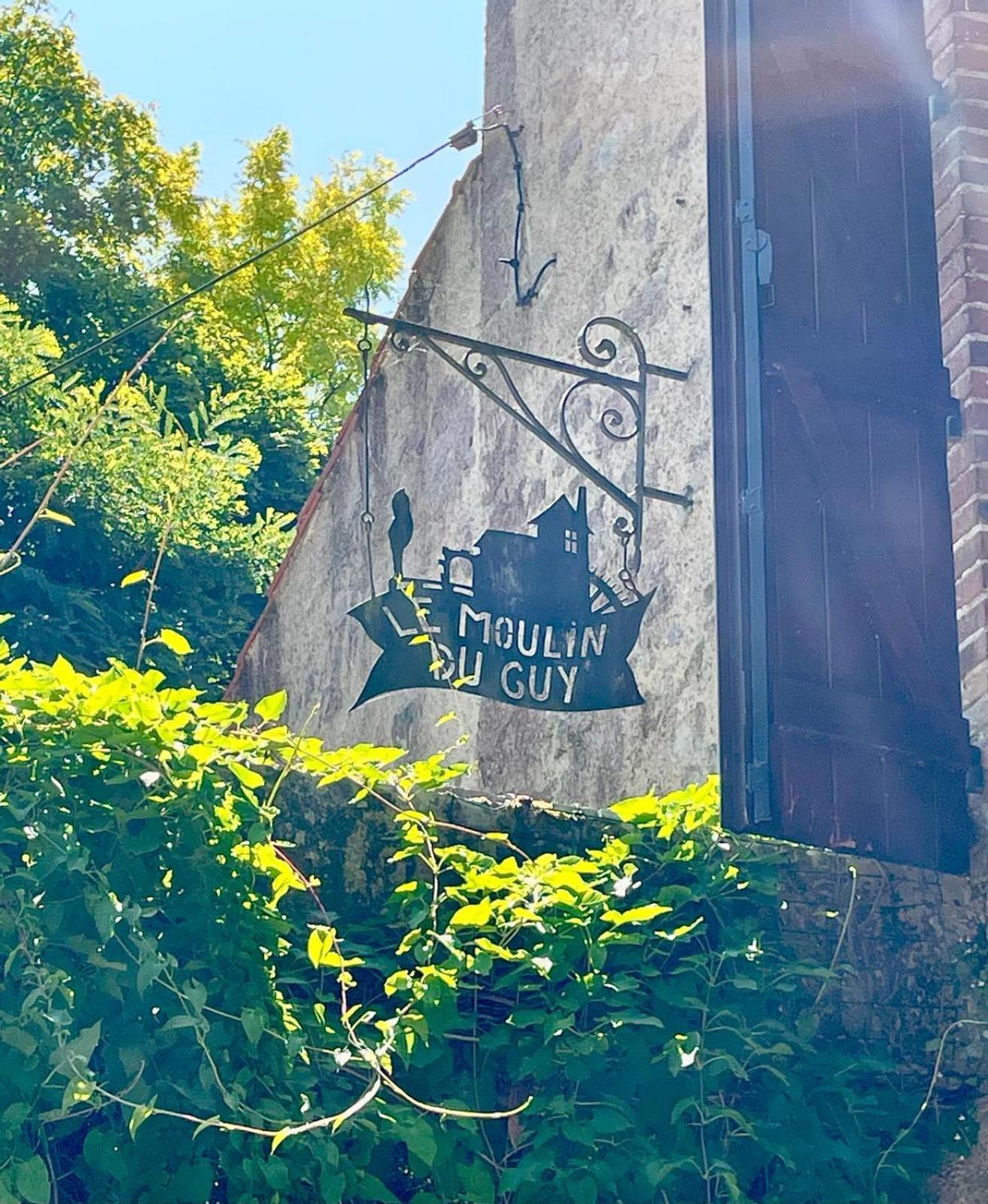 Bed and Breakfast Le Moulin Du Guy, Proche Du Puy Dufou à Chanverrie Extérieur photo
