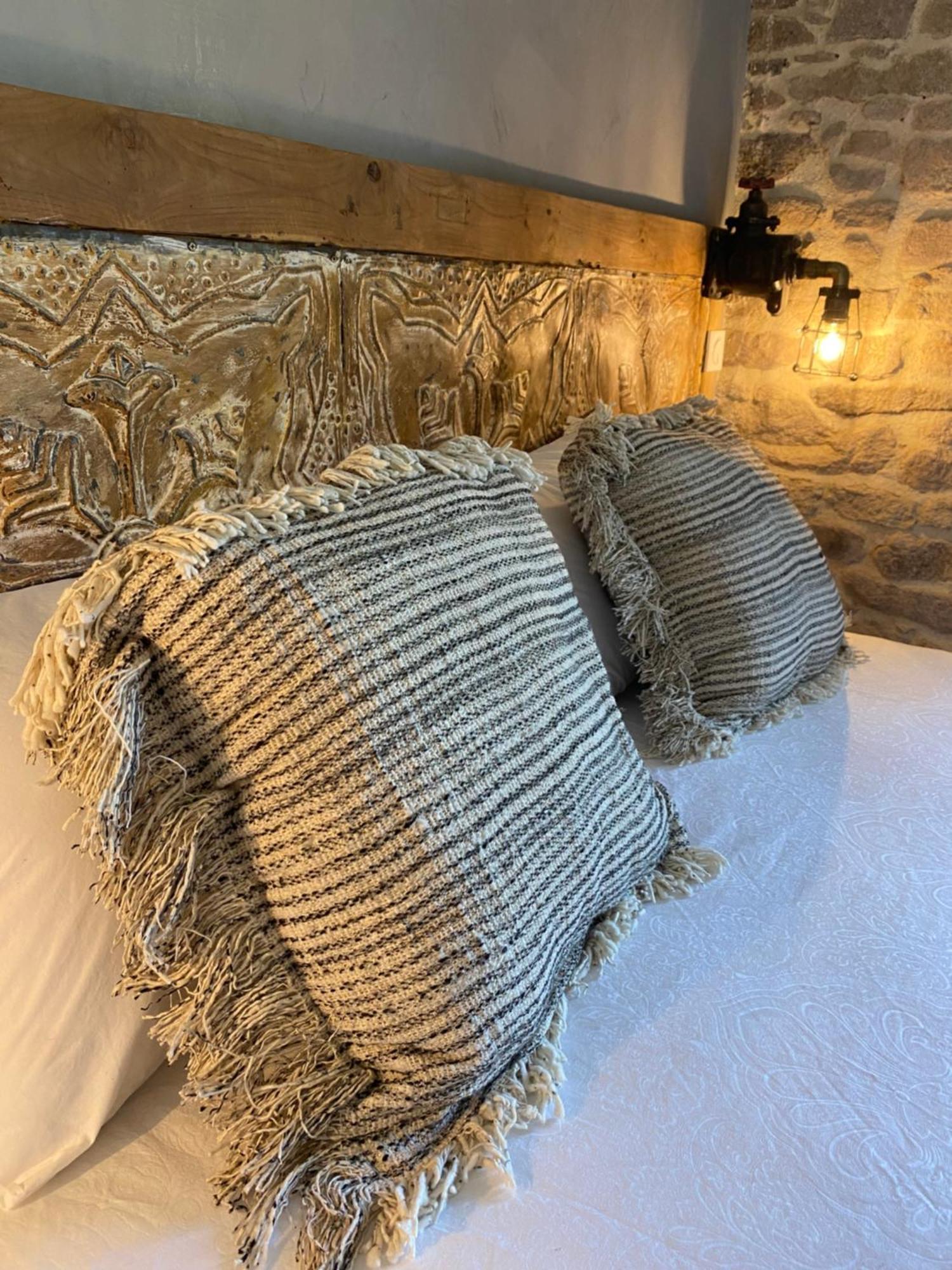 Bed and Breakfast Le Moulin Du Guy, Proche Du Puy Dufou à Chanverrie Extérieur photo
