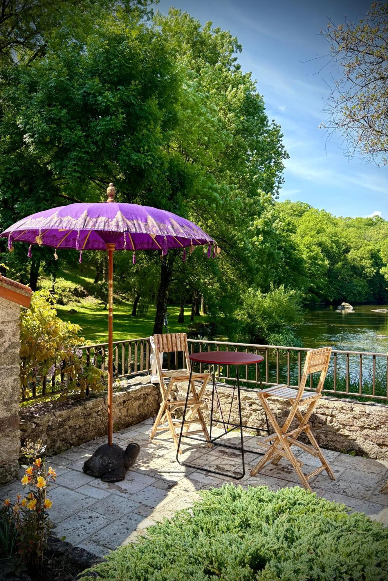 Bed and Breakfast Le Moulin Du Guy, Proche Du Puy Dufou à Chanverrie Extérieur photo