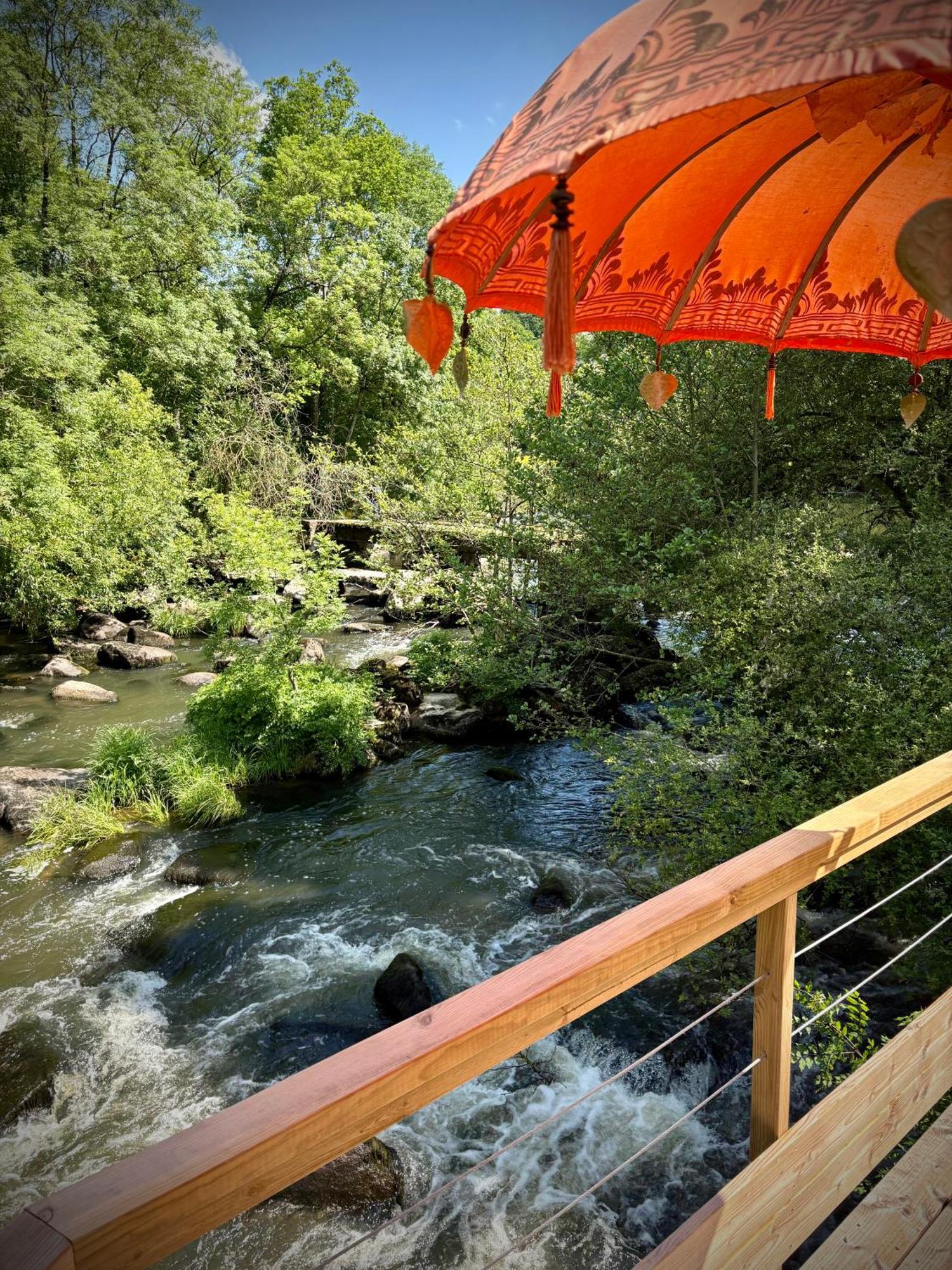 Bed and Breakfast Le Moulin Du Guy, Proche Du Puy Dufou à Chanverrie Extérieur photo